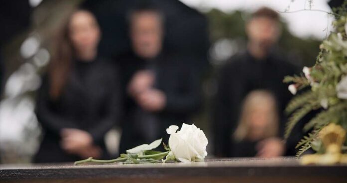 2419200143 featured image Leonard Lauder, Esteemed Philanthropist and Beauty Mogul, Dies at 92