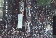 Title Win Sparks Midtown Mayhem Fans crowd NYC streets after Knicks win Championship