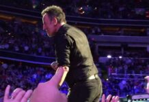 Rock Legend Torches Trump Onstage I’m a Rocker - Springsteen/E Street Band, 1/29/16, Verizon Center, Washington, DC