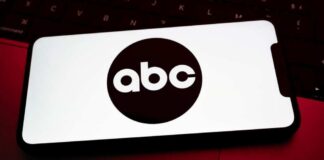 Disney, ABC sue FCC over early license renewals, alleging "retaliatory campaign"