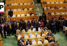 Delegates walk out as Benjamin Netanyahu begins his UN speech
